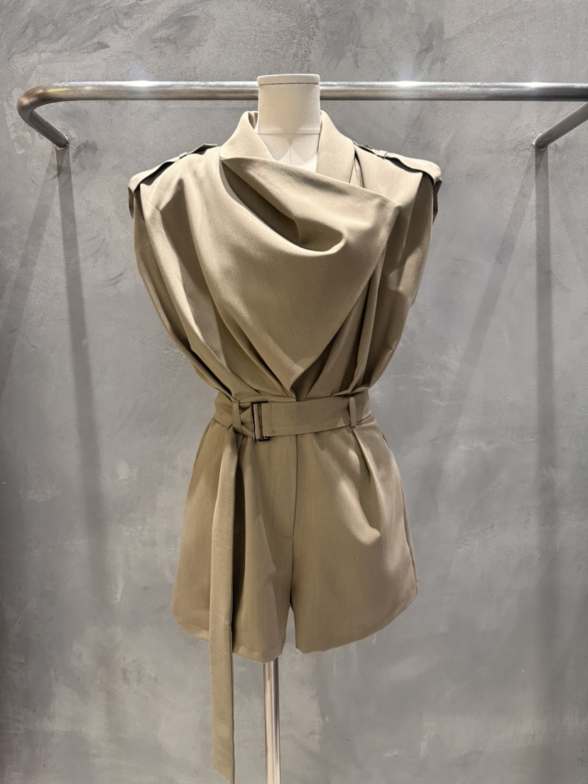 KIFF東大門代購女裝新品時尚真品人氣熱賣推薦套裝含腰帶KIFF套裝圖色1