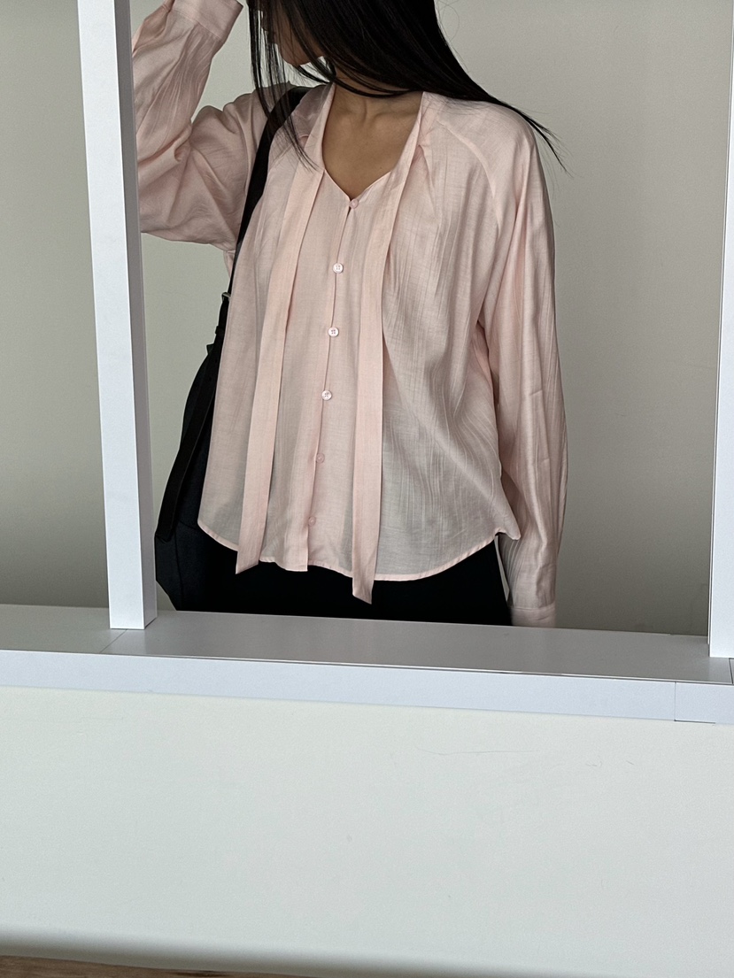 LE VASE東大門直郵女裝新品熱賣26春夏推薦人氣襯衫蕾絲衫LE VASE襯衫/蕾絲衫