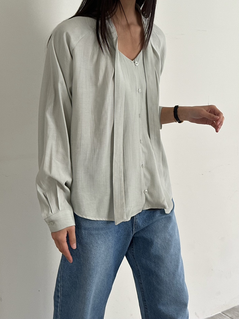 LE VASE東大門直郵女裝新品熱賣26春夏推薦人氣襯衫蕾絲衫LE VASE襯衫/蕾絲衫