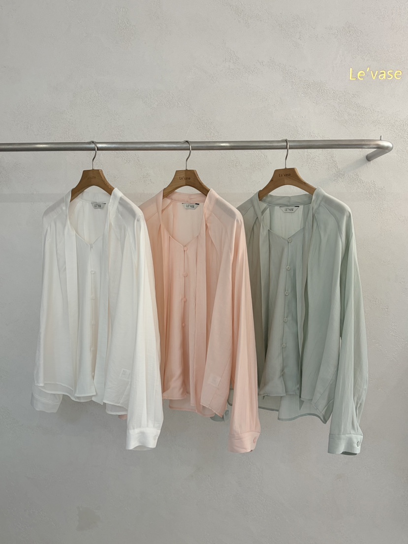 LE VASE東大門直郵女裝新品熱賣26春夏推薦人氣襯衫蕾絲衫LE VASE襯衫/蕾絲衫