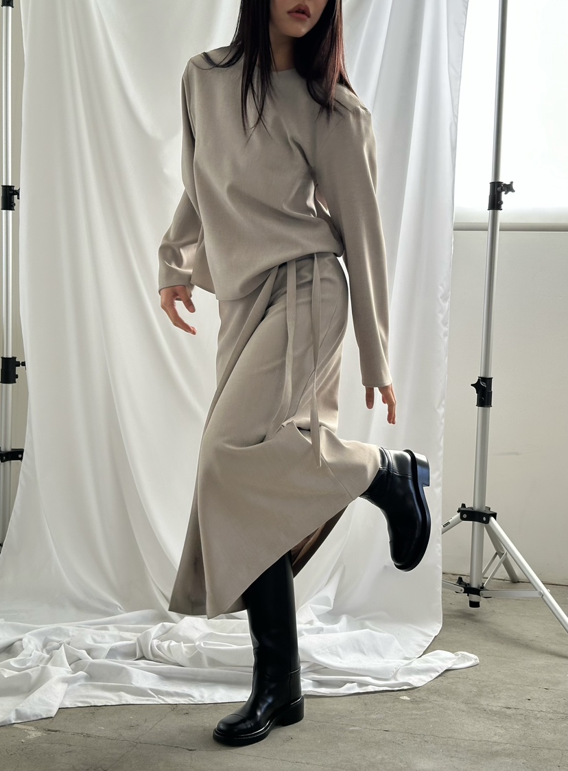 LE VASE東大門直郵女裝新款時尚休閑推薦熱賣真品職業長裙LE VASE長裙