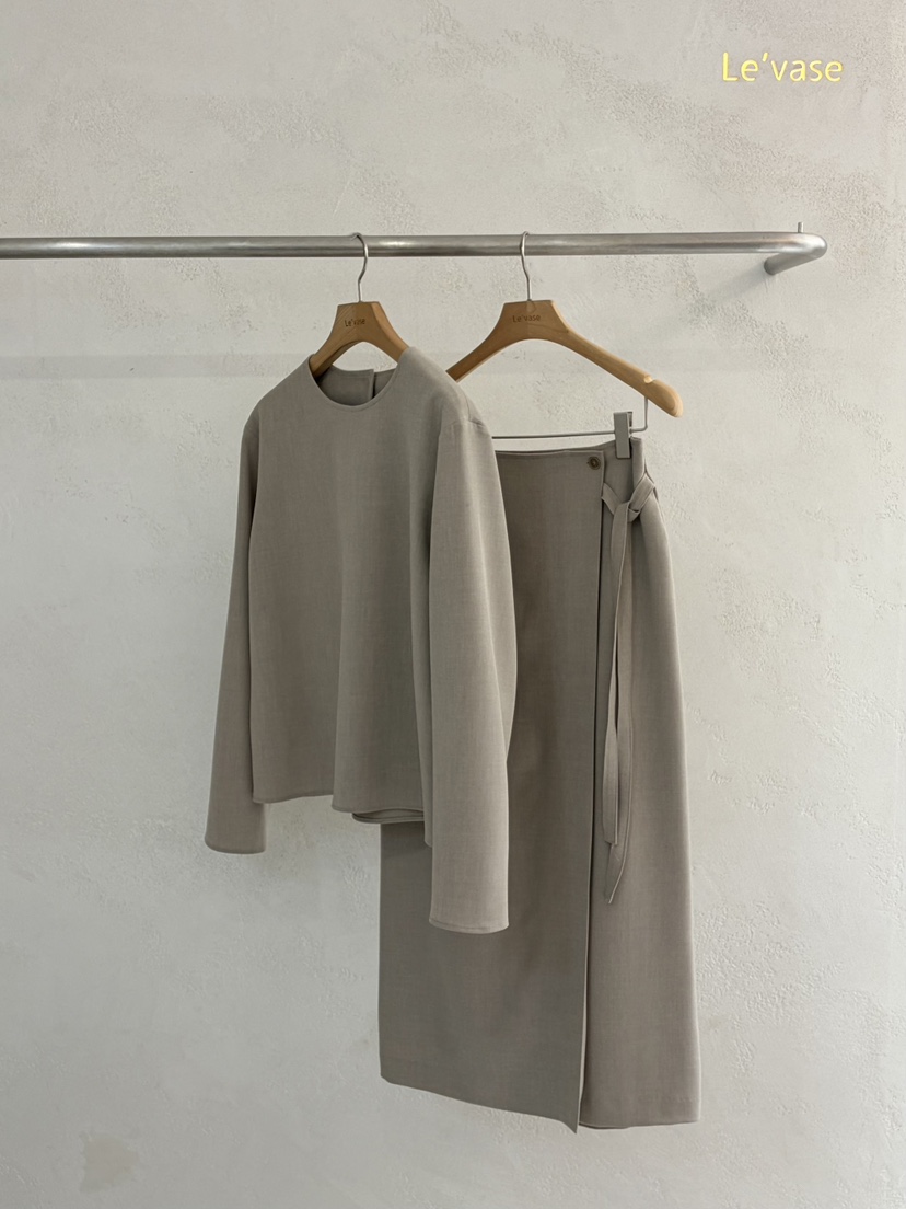 LE VASE東大門直郵女裝新款時尚休閑推薦熱賣真品職業長裙LE VASE長裙