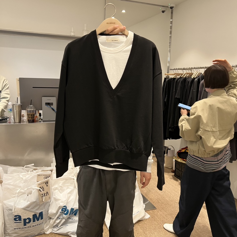 SELF SERVICE東大門直郵女裝新款時尚休閑衛衣不含內搭V領SELF SERVICE衛衣圖色2