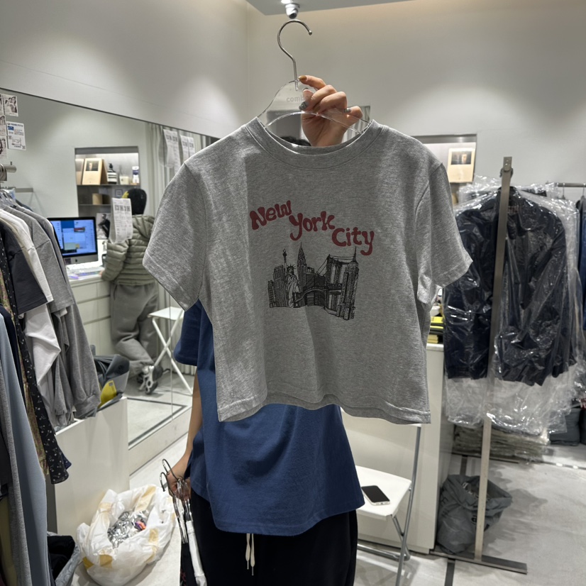 COMBO東大門代購女士新款熱賣26春夏真品人氣職業時尚T恤COM_BOT恤圖色2