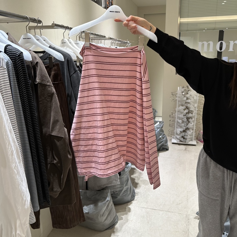 MOREMORE韓國代購女裝新品26春夏推薦真品職業長袖T恤露肩more more長袖T恤圖色2