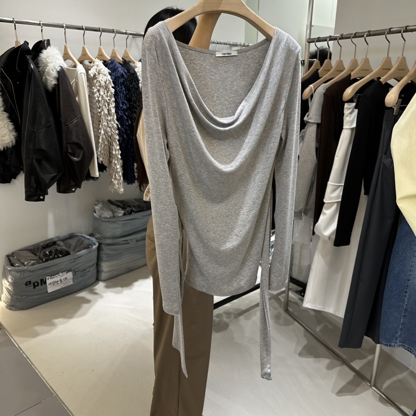 RENDER東大門實拍女裝新款26春夏休閑時尚長袖T恤系帶露肩RENDER長袖T恤圖色2