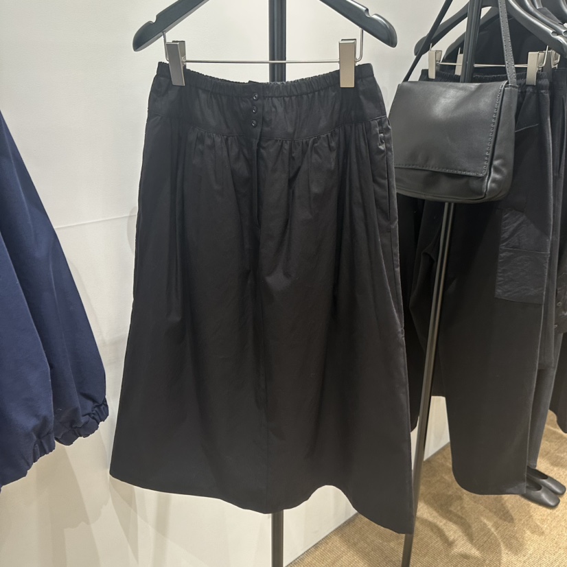 FEBRUARY 11東大門實拍女裝新款時尚人氣休閑長裙喇叭紐扣FEBRUARY 11長裙圖色3黑色