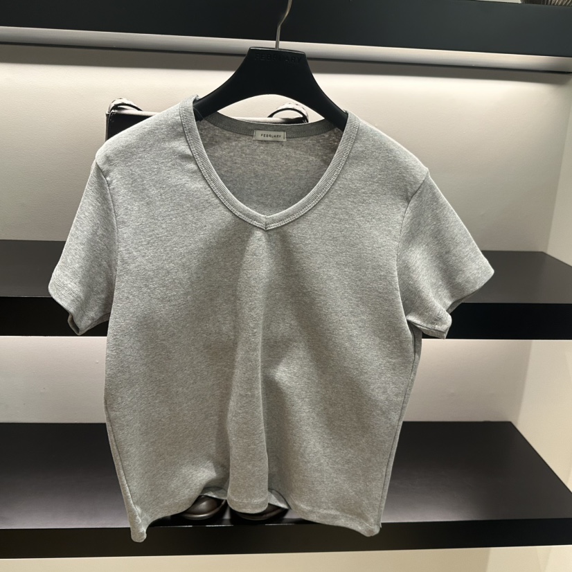 FEBRUARY 11韓國代購女士新品熱賣26春夏真品推薦T恤V領FEBRUARY 11T恤圖色3