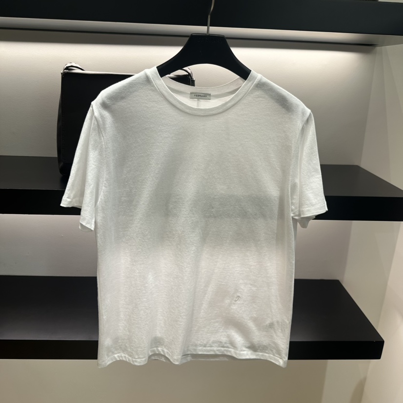 FEBRUARY 11韓國直郵女士新品真品人氣推薦熱賣時尚職業T恤FEBRUARY 11T恤圖色1