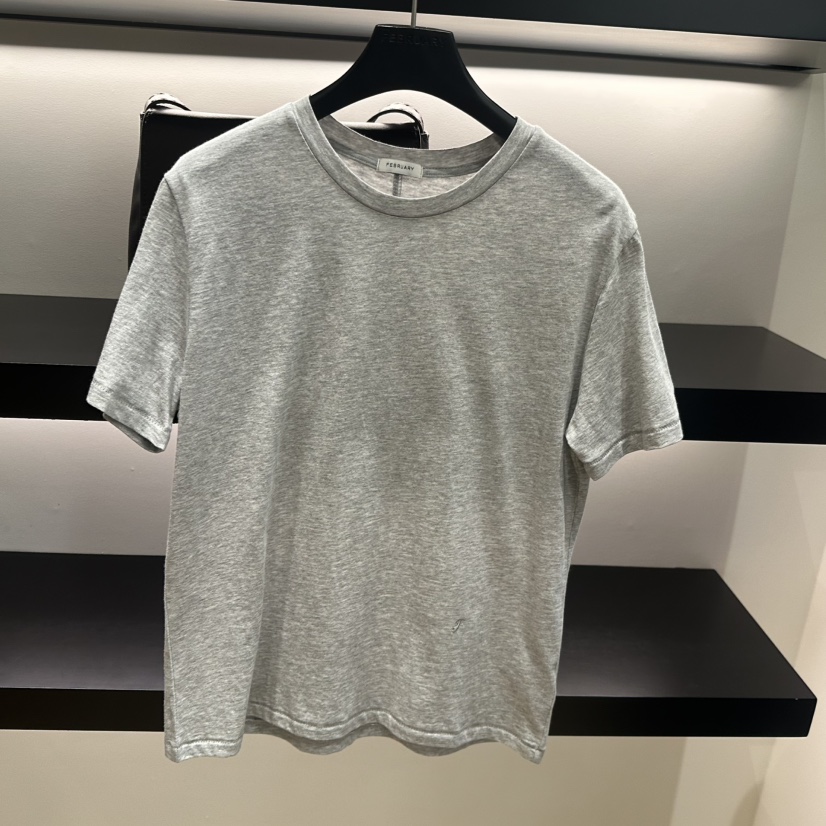 FEBRUARY 11韓國直郵女士新品真品人氣推薦熱賣時尚職業T恤FEBRUARY 11T恤圖色2