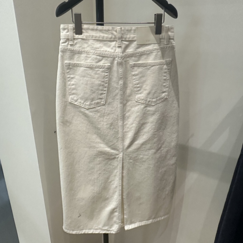 FEBRUARY 11東大門代購女裝新款推薦休閑熱賣人氣時尚長裙FEBRUARY 11長裙