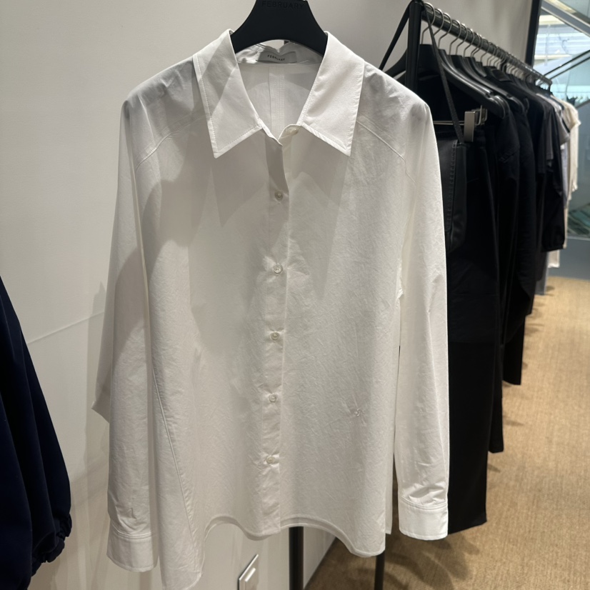 FEBRUARY 11東大門實拍女裝新品推薦人氣時尚襯衫蕾絲衫FEBRUARY 11襯衫/蕾絲衫圖色1