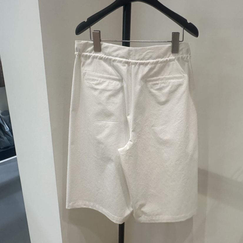 FEBRUARY 11東大門直郵女裝新款職業熱賣推薦短褲闊腿褲FEBRUARY 11短褲