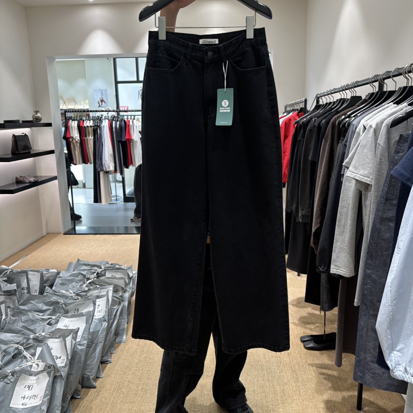 FEBRUARY 11韓國直郵女裝新品真品牛仔褲不含腰帶直筒牛仔FEBRUARY 11牛仔褲圖色3