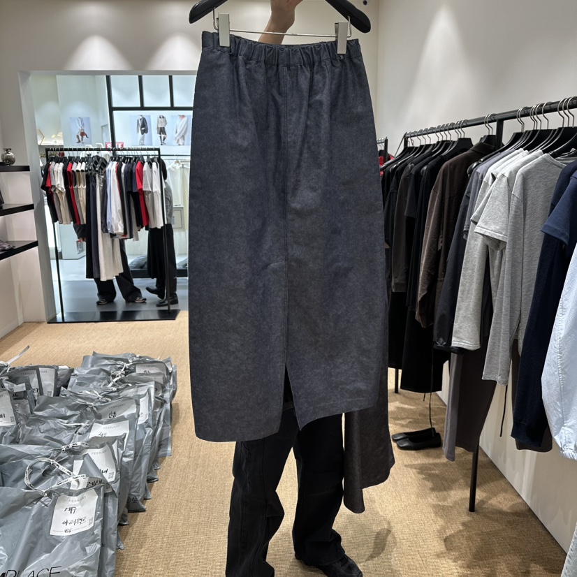 FEBRUARY 11韓國直郵女裝新款熱賣推薦職業時尚人氣長裙FEBRUARY 11長裙