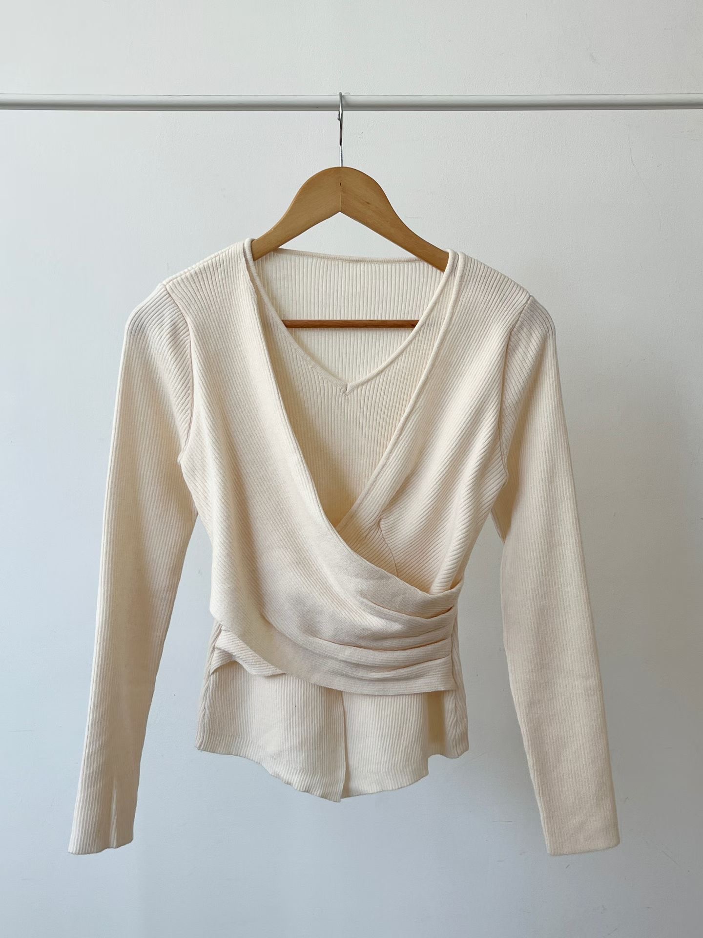 LOOK韓國直郵女裝新款26春夏職業推薦人氣熱賣針織衫褶皺LOOK針織衫圖色1