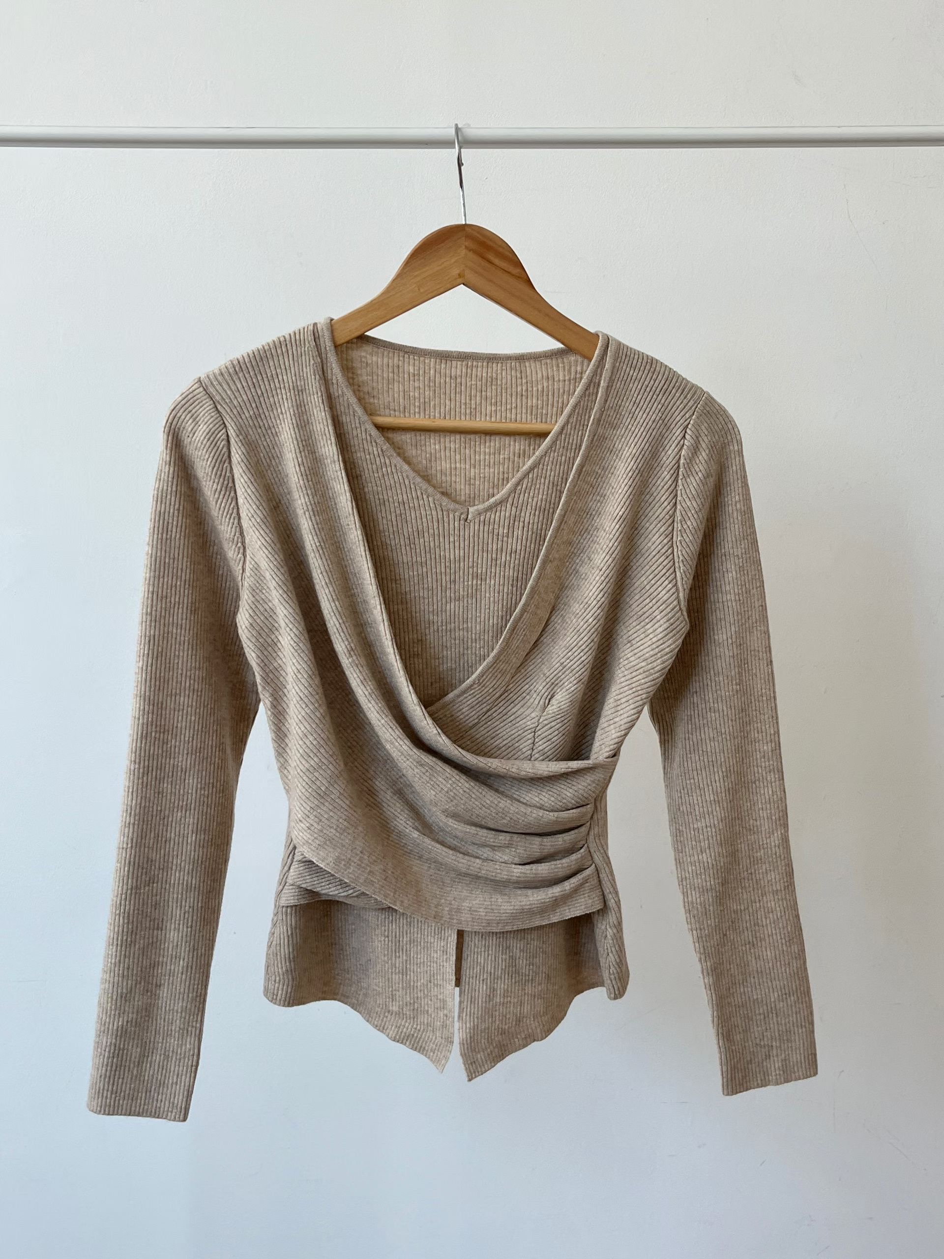 LOOK韓國直郵女裝新款26春夏職業推薦人氣熱賣針織衫褶皺LOOK針織衫圖色2