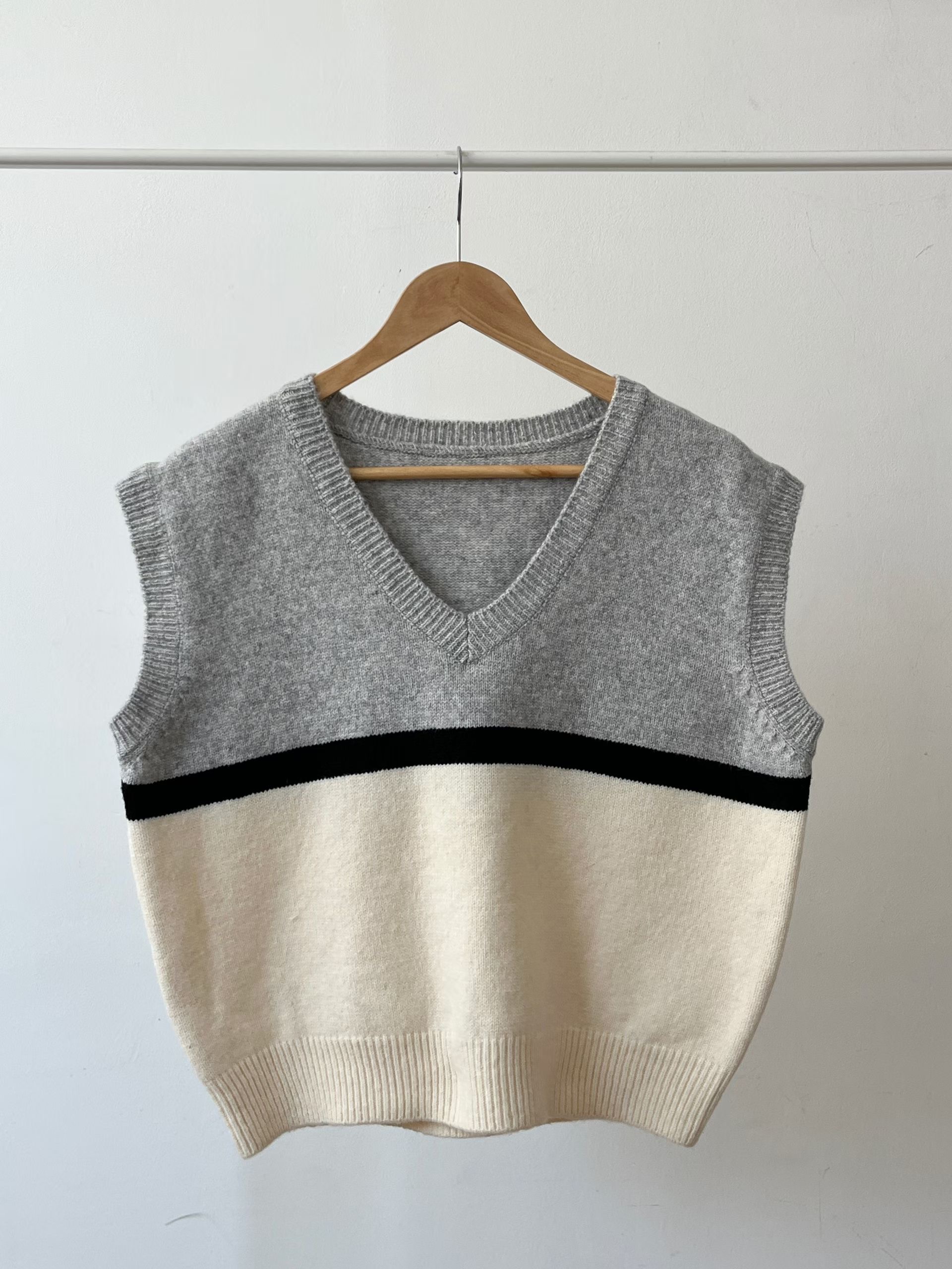 LOOK東大門直郵女裝新款人氣真品時尚職業26春夏吊帶背心LOOK吊帶/背心圖色2