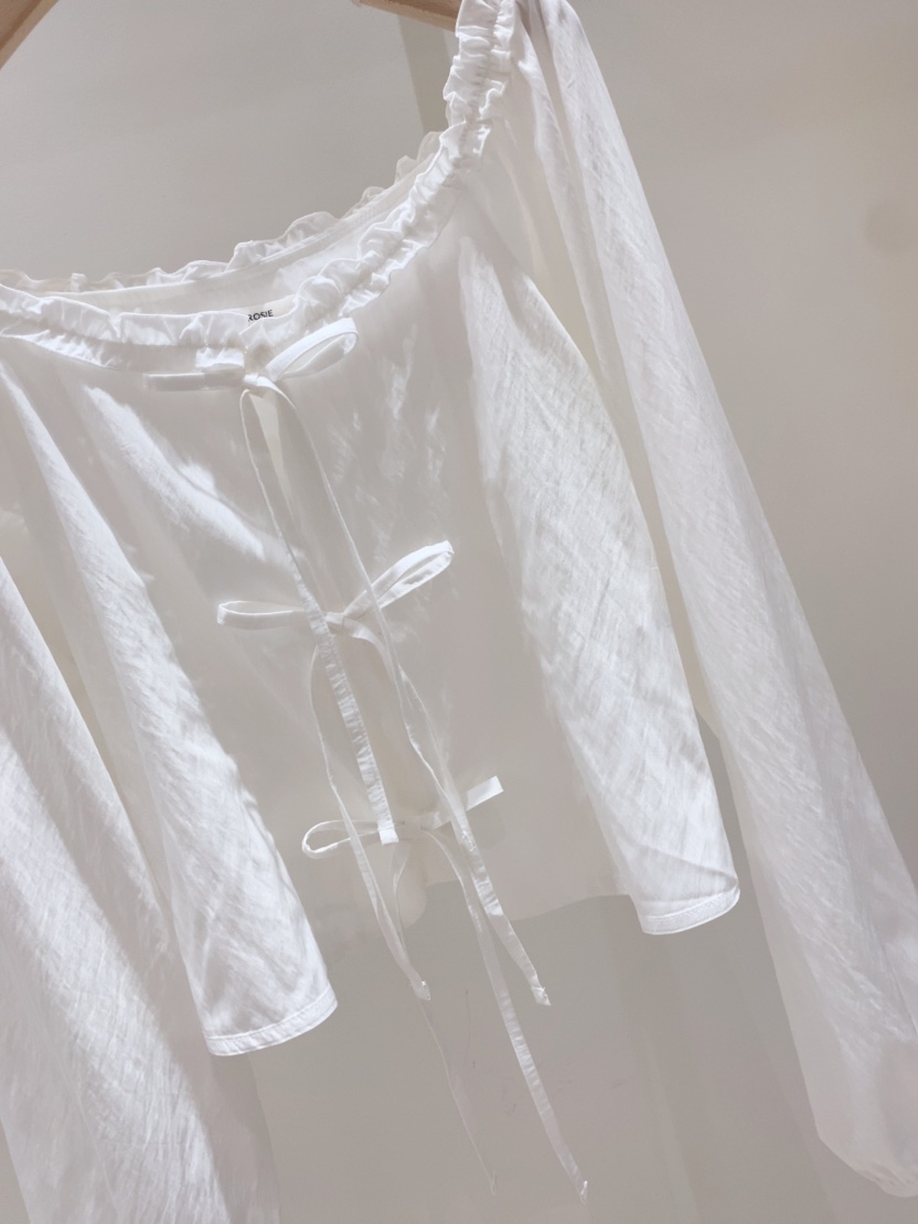 LOVE ROSIE東大門代購女裝新款人氣時尚真品熱賣襯衫蕾絲衫LOVE ROSIE襯衫/蕾絲衫