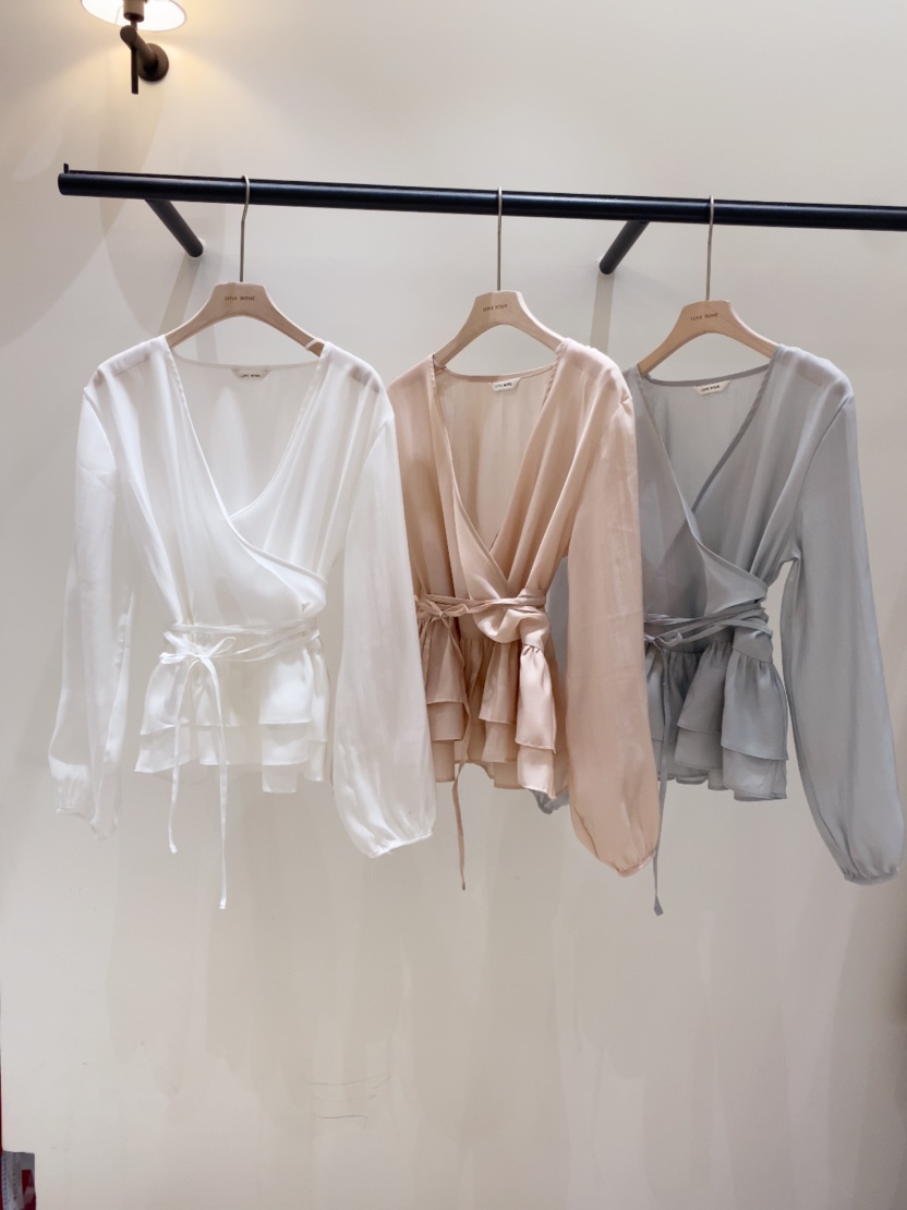 LOVE ROSIE韓國代購女士新款26春夏時尚熱賣人氣襯衫蕾絲衫LOVE ROSIE襯衫/蕾絲衫