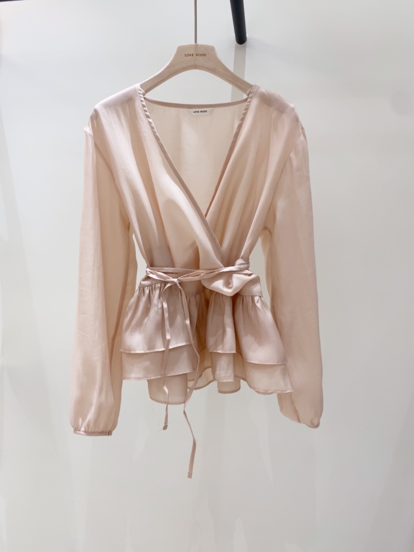 LOVE ROSIE韓國代購女士新款26春夏時尚熱賣人氣襯衫蕾絲衫LOVE ROSIE襯衫/蕾絲衫圖色1