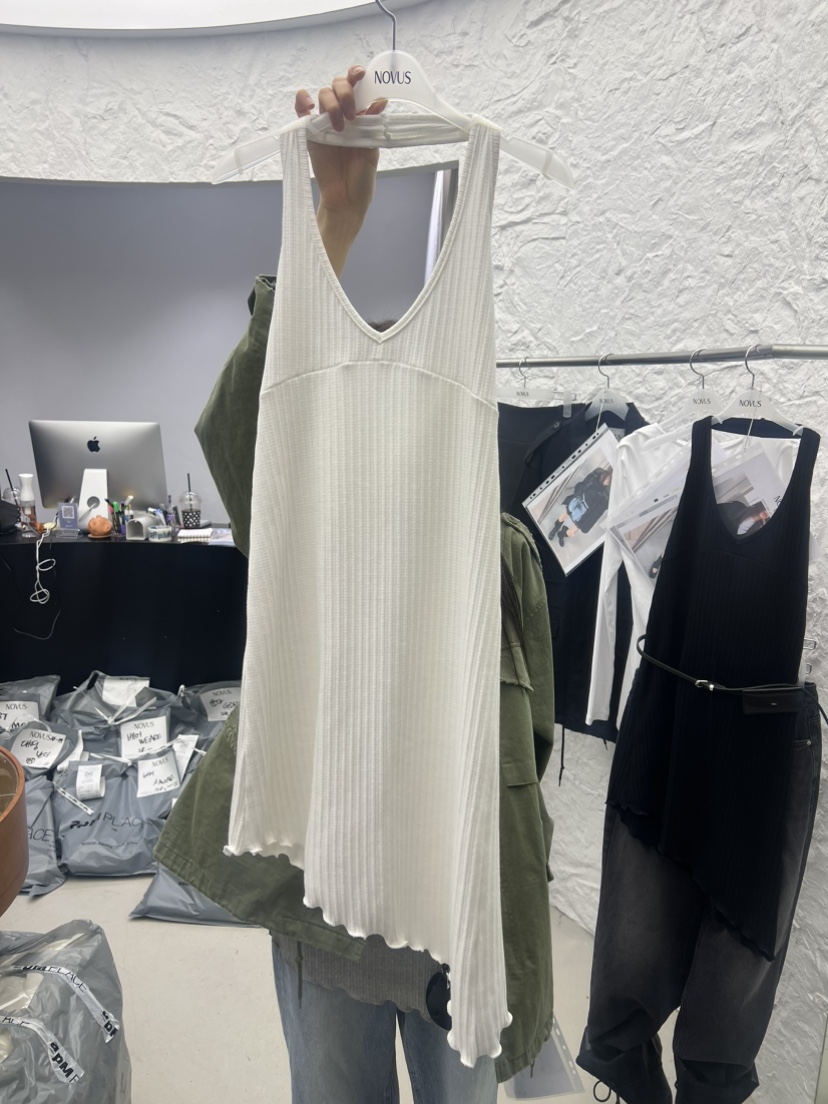 NOVUS韓國直郵女裝新款熱賣真品26春夏休閑連衣裙不含腰帶NOVUS連衣裙圖色1