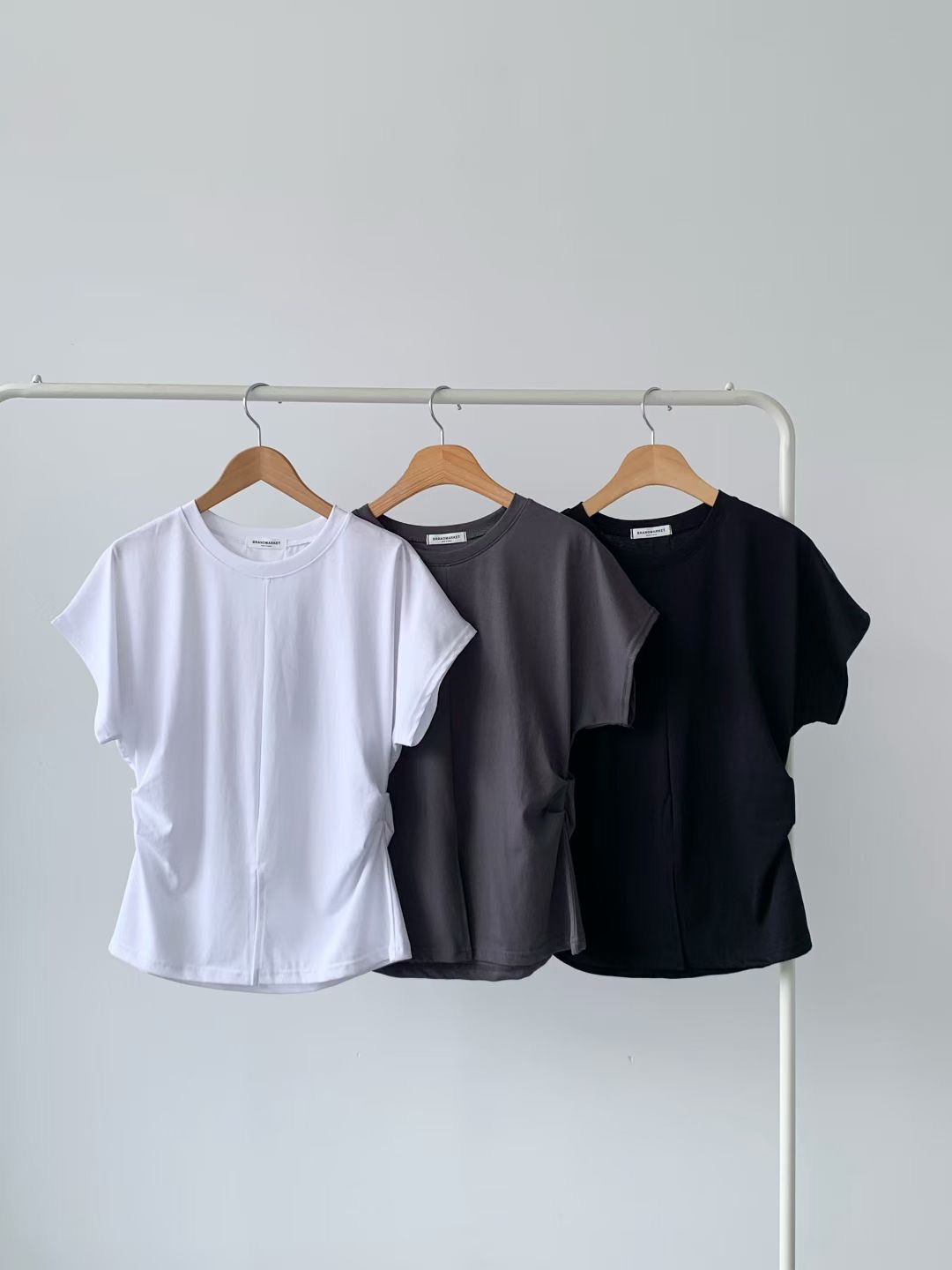 BRAND MARKET-브랜드마켓-T東大門直郵女士新品時尚T恤BRAND MARKET-2件起T恤圖色2左二色