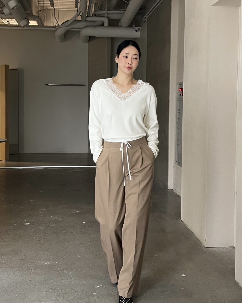 VERNI東大門直郵女士新款人氣真品26春夏熱賣長袖T恤V領蕾絲VERNI長袖T恤