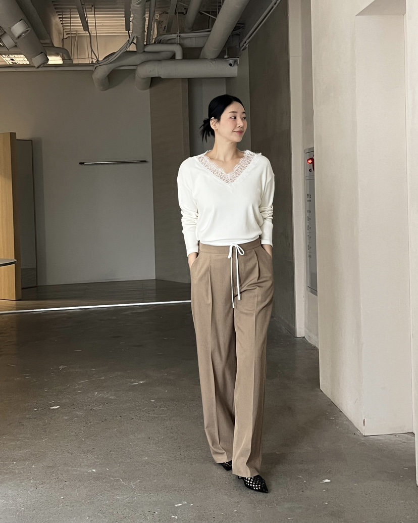 VERNI東大門直郵女士新款人氣真品26春夏熱賣長袖T恤V領蕾絲VERNI長袖T恤