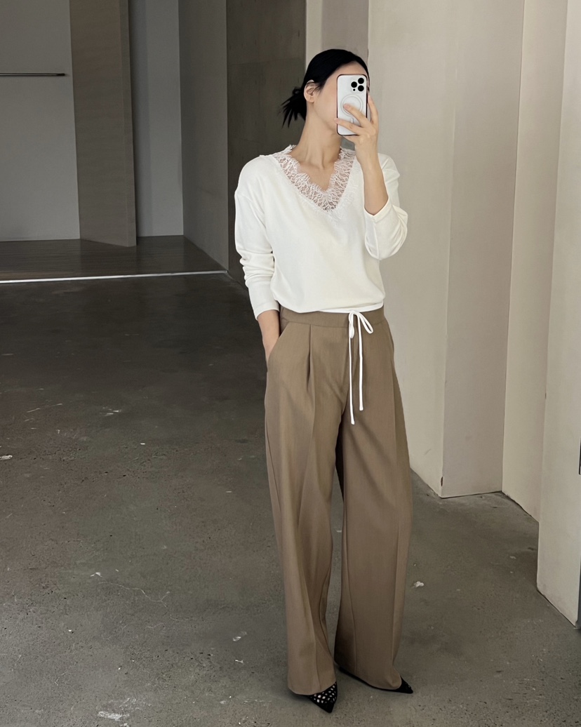 VERNI東大門直郵女士新款人氣真品26春夏熱賣長袖T恤V領蕾絲VERNI長袖T恤