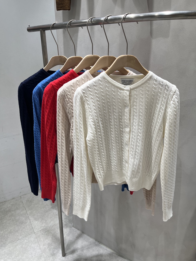 EVERCOMMERCE METICULOUSLY DESIGNED韓國直郵女士新款休閑針織衫EVERCOMMERCE METICULOUSLY DESIGNED針織衫