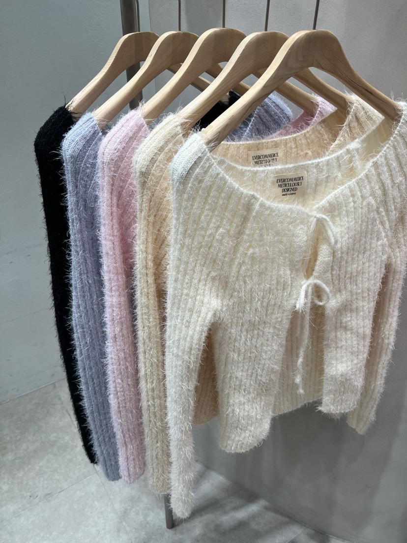 EVERCOMMERCE METICULOUSLY DESIGNED東大門代購女裝新品熱賣針織衫露肩開衫EVERCOMMERCE METICULOUSLY DESIGNED針織衫