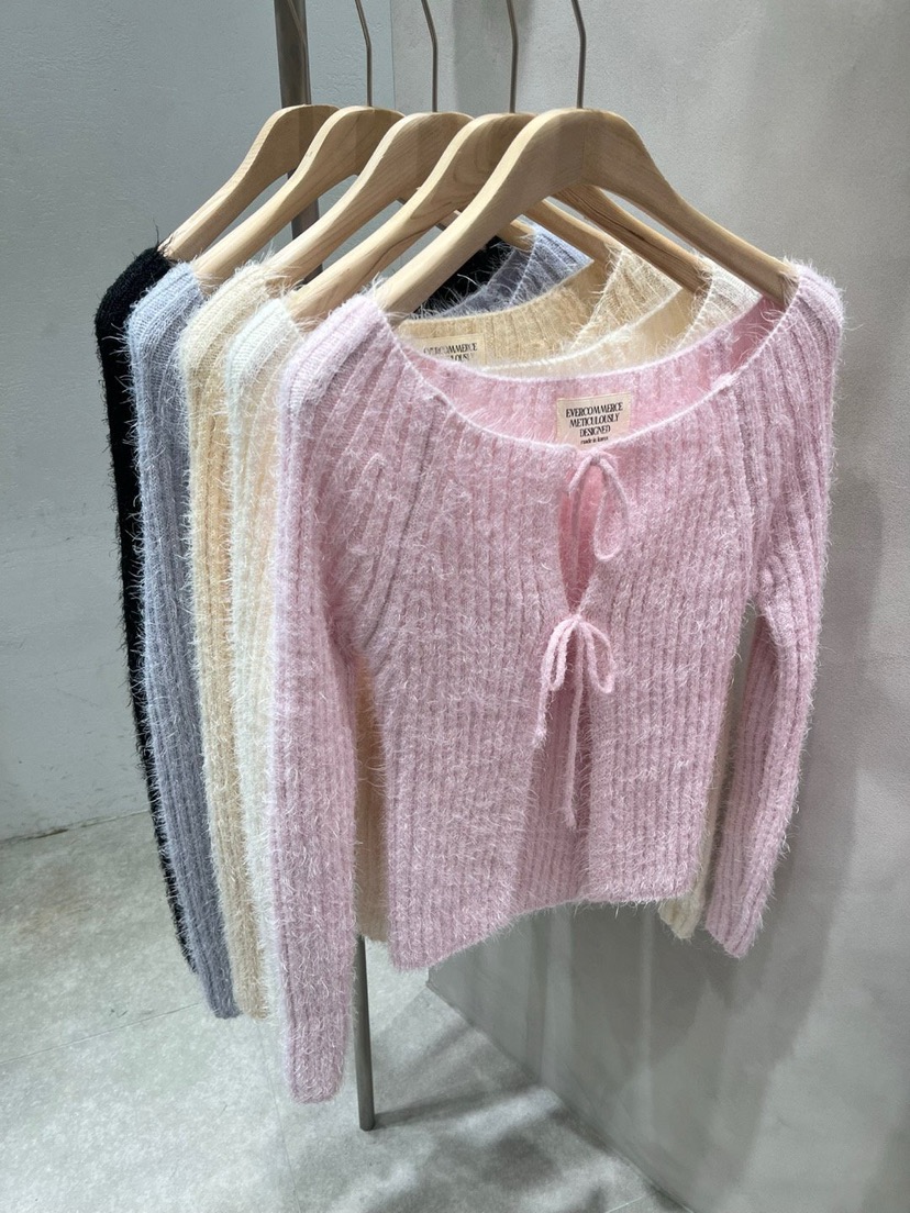 EVERCOMMERCE METICULOUSLY DESIGNED東大門代購女裝新品熱賣針織衫露肩開衫EVERCOMMERCE METICULOUSLY DESIGNED針織衫