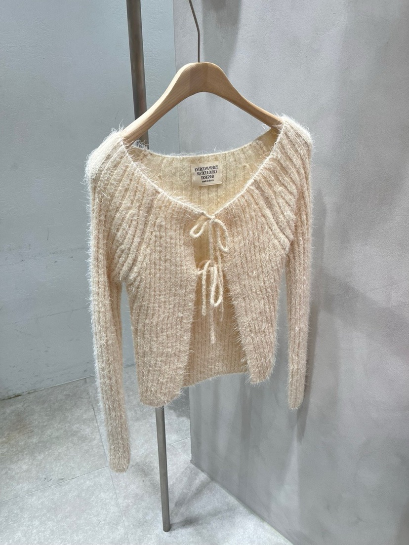 EVERCOMMERCE METICULOUSLY DESIGNED東大門代購女裝新品熱賣針織衫露肩開衫EVERCOMMERCE METICULOUSLY DESIGNED針織衫圖色2