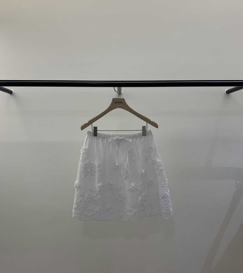 LA CREME韓國直郵女士新品熱賣時尚推薦26春夏真品短裙花朵LA CREME短裙圖色3