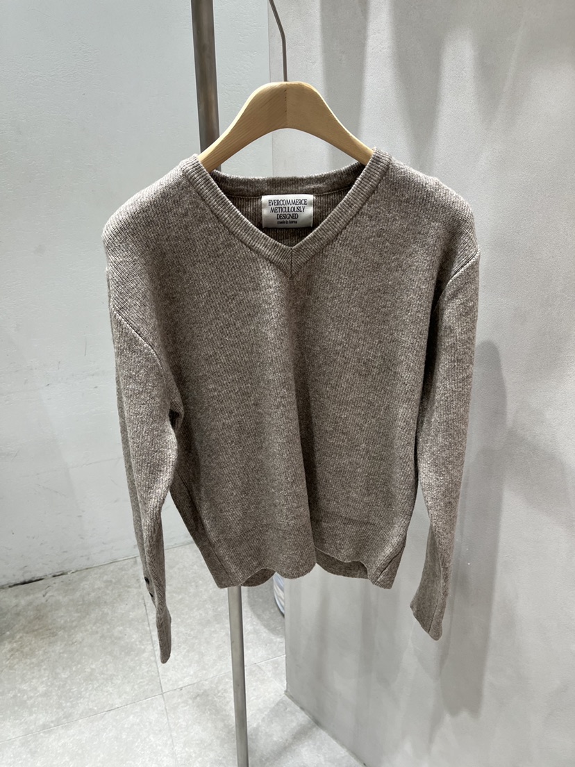 EVERCOMMERCE METICULOUSLY DESIGNED韓國代購女裝新款熱賣針織衫EVERCOMMERCE METICULOUSLY DESIGNED針織衫圖色7