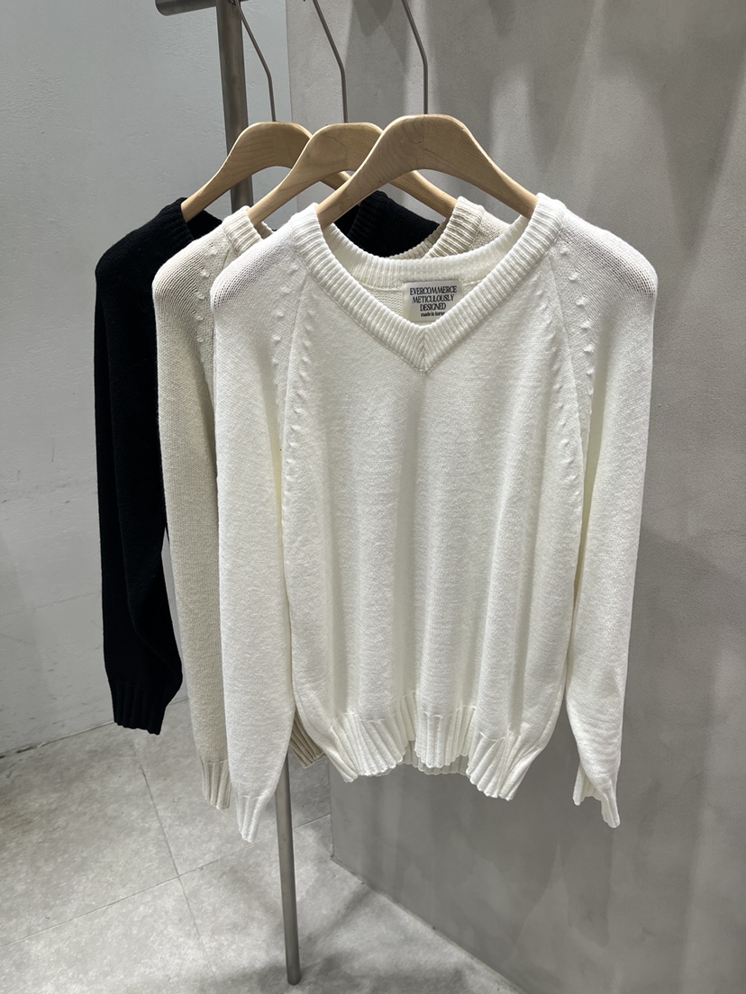 EVERCOMMERCE METICULOUSLY DESIGNED東大門實拍女士新款熱賣針織衫EVERCOMMERCE METICULOUSLY DESIGNED針織衫