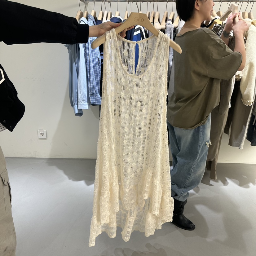 VAULT韓國代購女裝新款26春夏真品推薦人氣熱賣休閑連衣裙VAULT連衣裙圖色2米色