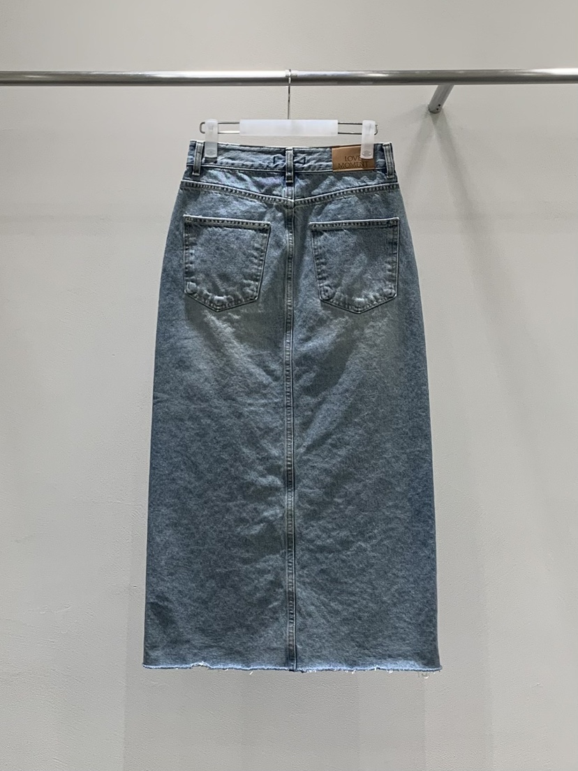 LOVE MOMENT東大門代購女裝新品真品休閑熱賣人氣時尚長裙LOVE MOMENT長裙