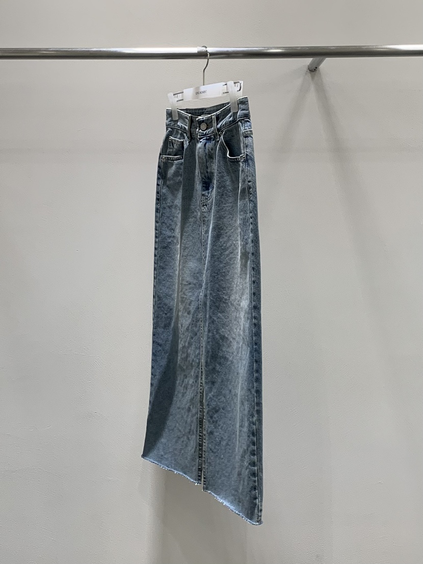 LOVE MOMENT東大門代購女裝新品真品休閑熱賣人氣時尚長裙LOVE MOMENT長裙