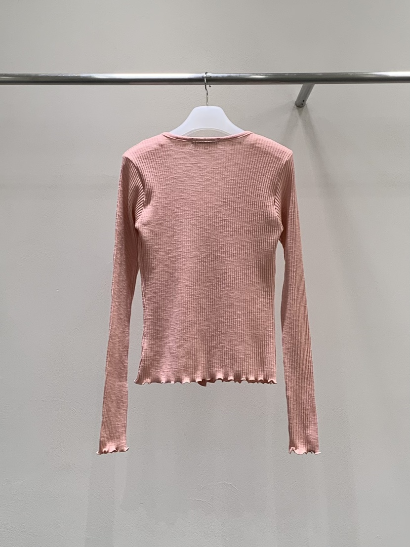 LOVE MOMENT東大門實拍女士新品推薦時尚26春夏長袖T恤蕾絲LOVE MOMENT長袖T恤