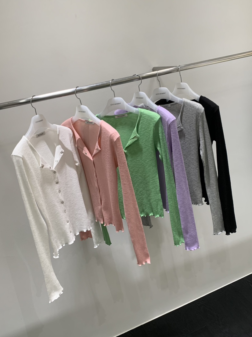 LOVE MOMENT東大門實拍女士新品推薦時尚26春夏長袖T恤蕾絲LOVE MOMENT長袖T恤