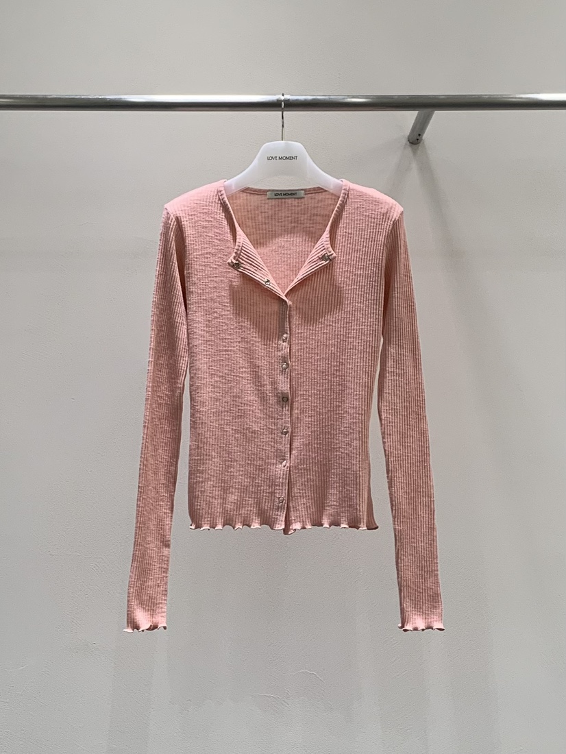 LOVE MOMENT東大門實拍女士新品推薦時尚26春夏長袖T恤蕾絲LOVE MOMENT長袖T恤圖色2