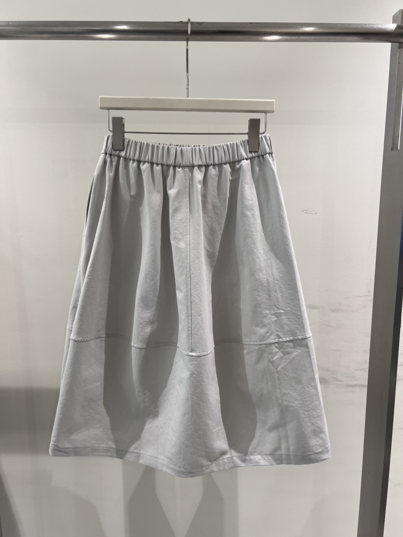 MENTOR東大門直郵女裝新品熱賣時尚職業26春夏半身裙中短裙絨MENTOR半身裙/中短裙