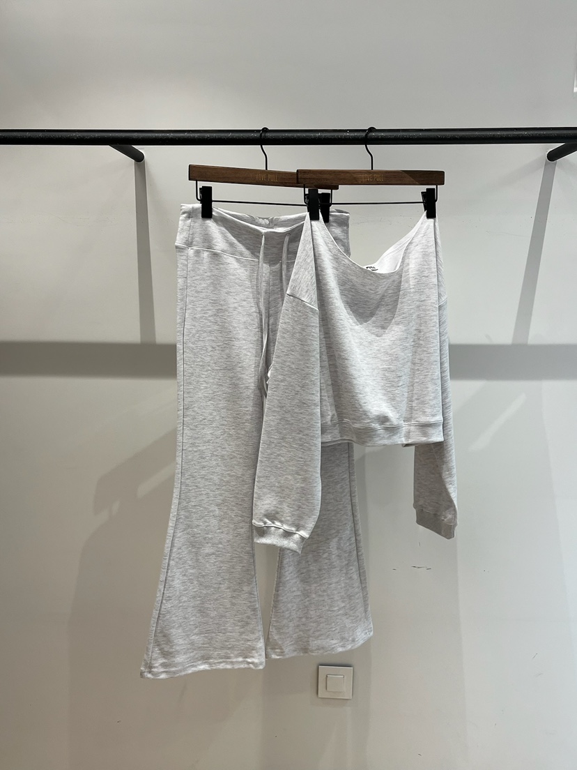 LOVE PULL東大門直郵女裝新款職業時尚熱賣26春夏套裝柔軟LOVE PULL套裝圖色1