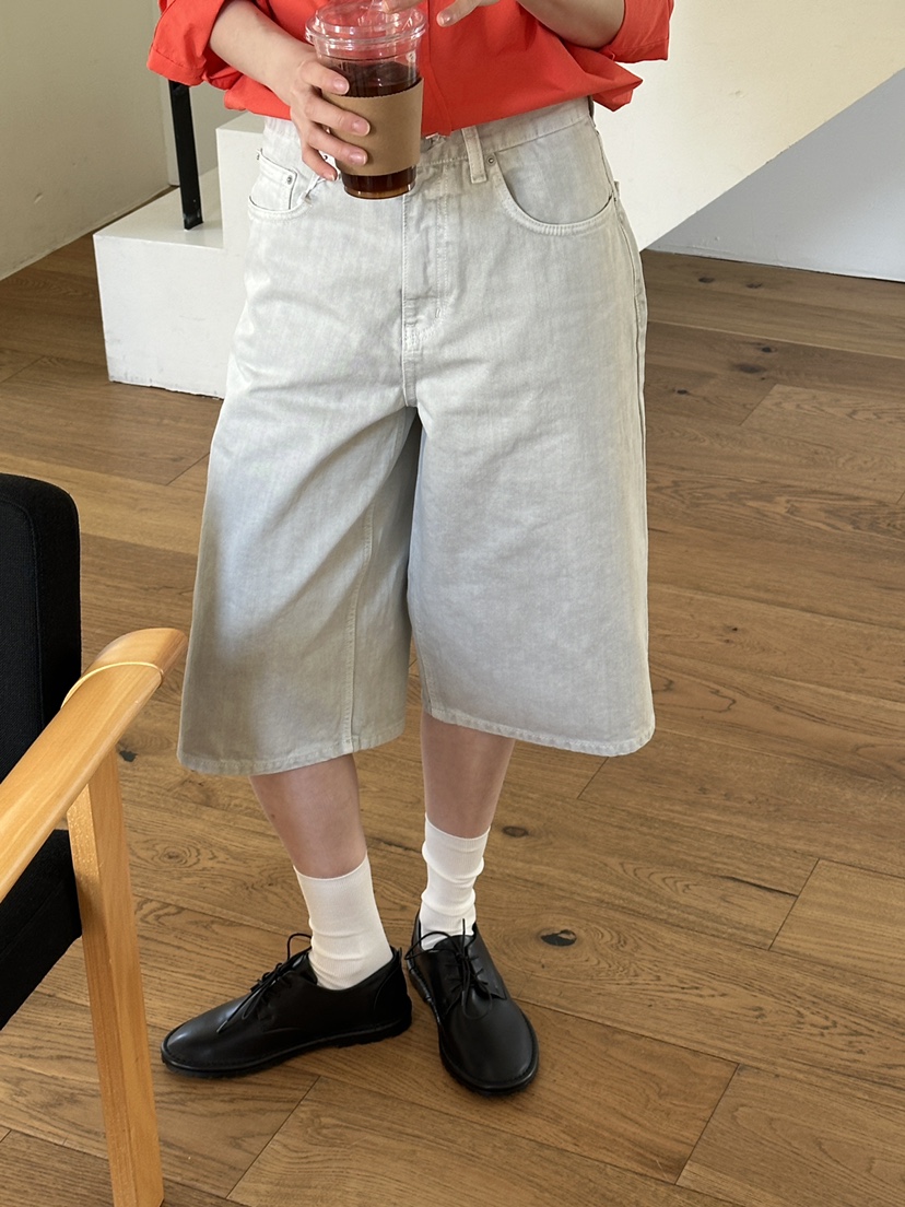 JEONG GAM STUDIOS東大門代購女士新品推薦職業熱賣短褲JEONG GAM STUDIOS短褲