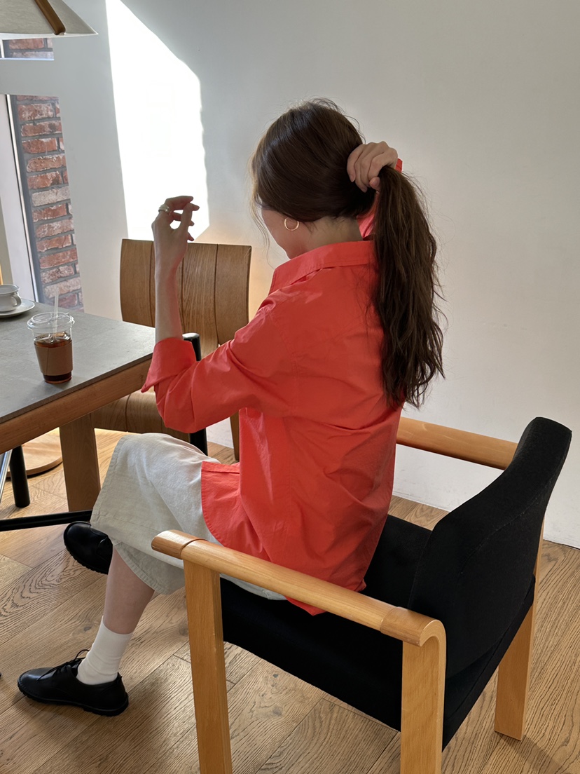 JEONG GAM STUDIOS韓國直郵女裝新款推薦人氣襯衫蕾絲衫JEONG GAM STUDIOS襯衫/蕾絲衫