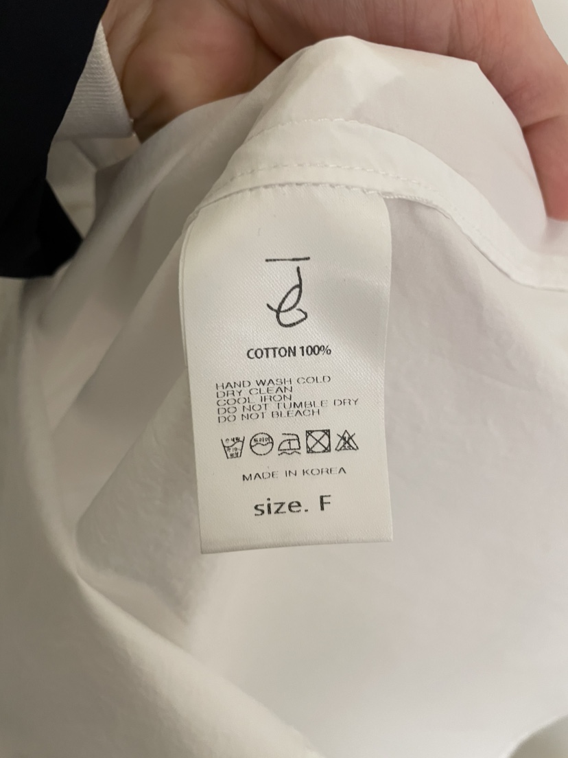 JEONG GAM STUDIOS韓國直郵女裝新款推薦人氣襯衫蕾絲衫JEONG GAM STUDIOS襯衫/蕾絲衫