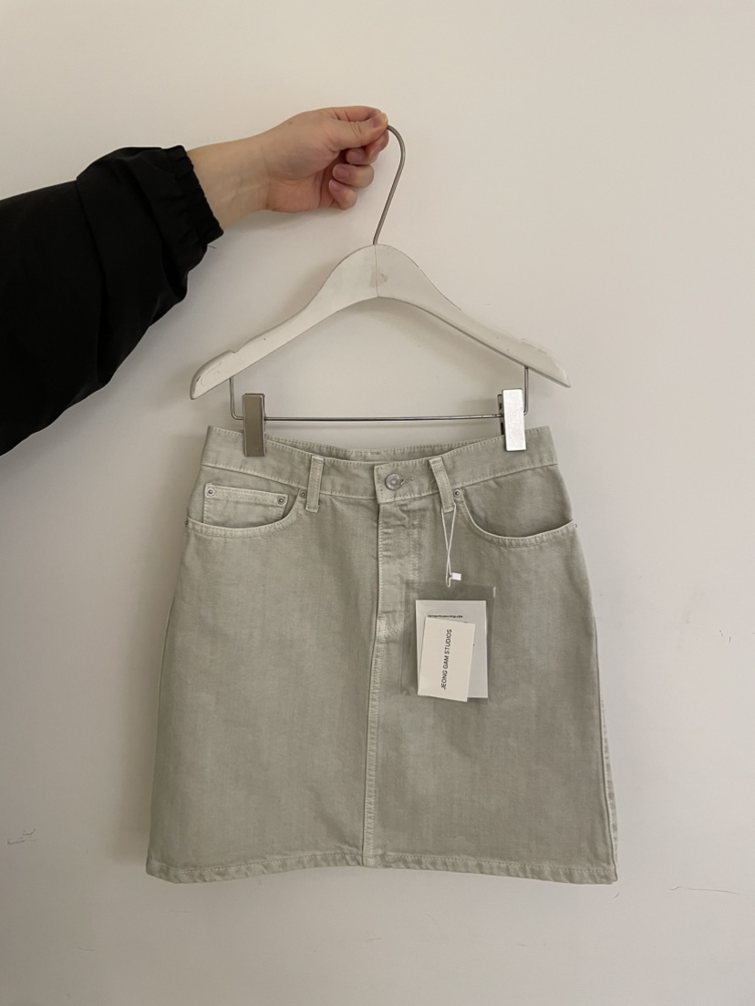 JEONG GAM STUDIOS東大門直郵女士新品休閑時尚真品短裙JEONG GAM STUDIOS短裙圖色2