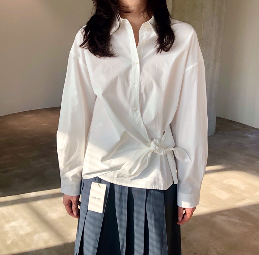 GLAD SOME東大門實拍女士新款時尚26春夏熱賣襯衫蕾絲衫GLAD SOME襯衫/蕾絲衫